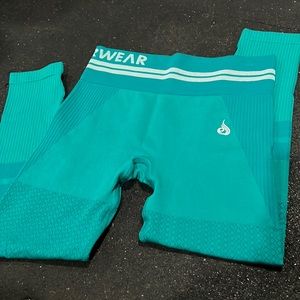 Ryderwear teal contour leggings size small